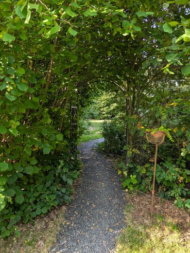 Gartendurchgang