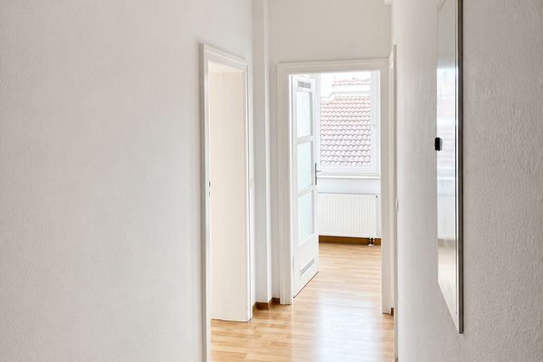 3 Zimmer Wohnung mit neuer Einbauküche / WG geeignet