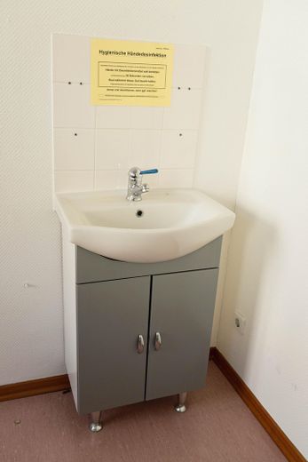 Praxis Dietzgenstr. 93 – Behandlungszimmer 1