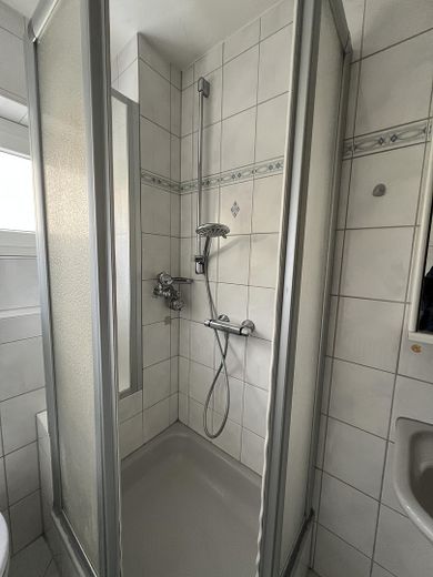 2 Zimmer Wohnung, 58,7 qm EBK, Balkon – Dusche