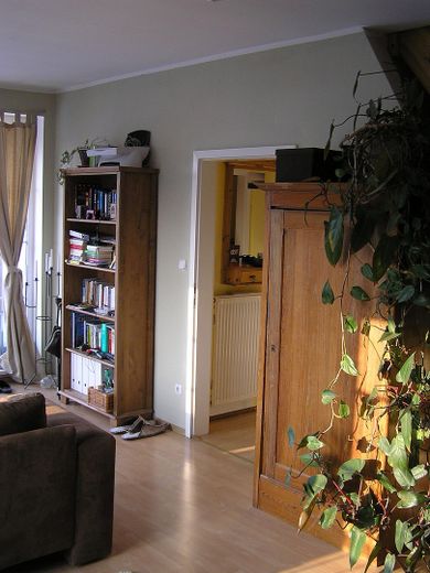 Appartamento maisonette sul Lago Sacro – Wohnzimmer zum Flur