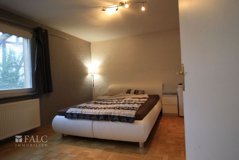 Charmantes Fachwerkhaus mit großem Entwicklungspotenzial – 1. OG - 2. Schlafzimmer, weitere Ansicht
