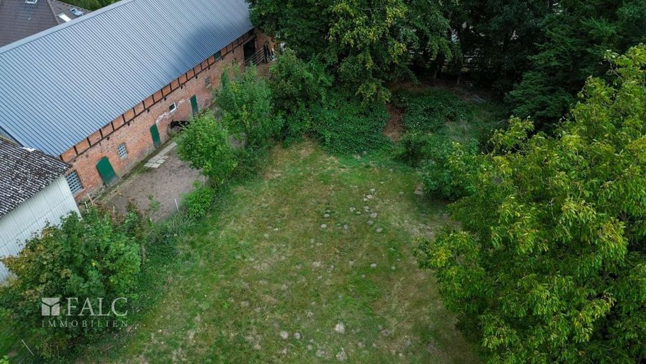 Vermietetes 2-Parteienhaus in schöner Lage – Luftbild Grundstück
