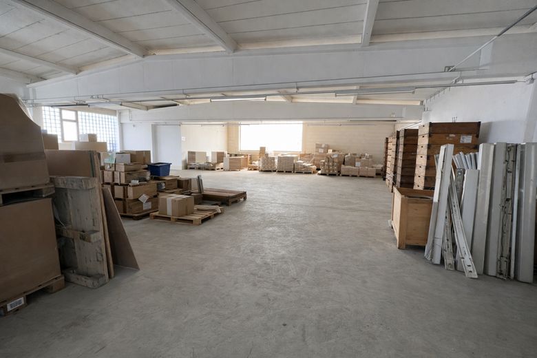 Lager-/Produktionsfläche & Büro - 7500 qm - (teilbar ab 200 qm) - Rampen & ebenerdige Tore – Foto 13