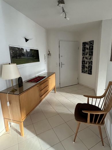 Großzügige 4,5-Zimmer-Wohnung in Wolfschlugen - provisionsfrei – Diele