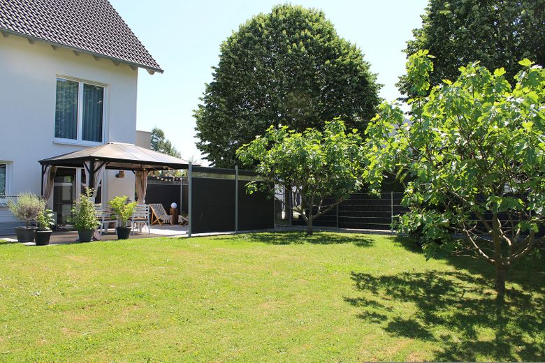Energieeffizientes Mehrgenerationen-/Zweifamilienhaus mit Garten in ruhiger Ortsrandlage – Foto 2