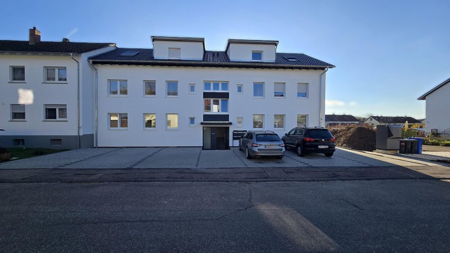 Moderne 2,5-Zimmer-Wohnung im KfW-55-EE-Standard – Stilvoll, Komfortabel und Energieeffizient – Foto 2