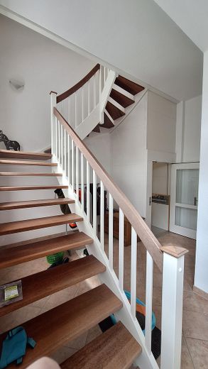 Eingang hinten mit Lift