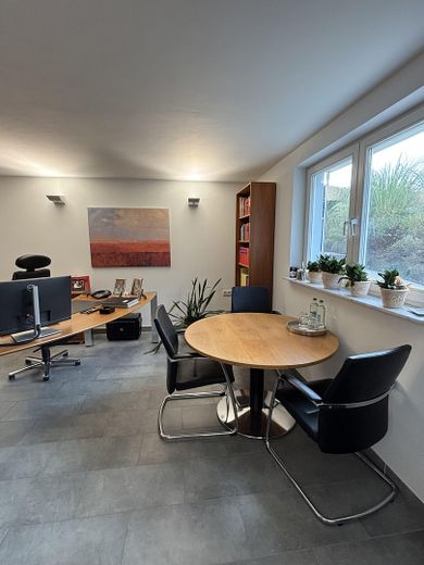Helles, freistehendes Einfamilienhaus mit großem Garten in Bad Nauheim – Nieder-Mörlen – Kellergeschoss, Zimmer