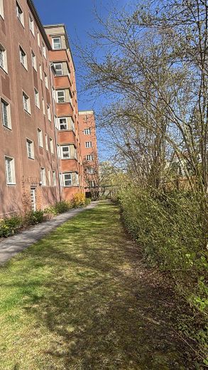 Leerstehende möblierte Wohnung nahe Innsbrucker Platz - direkt einziehen! – Hinterhaus 1
