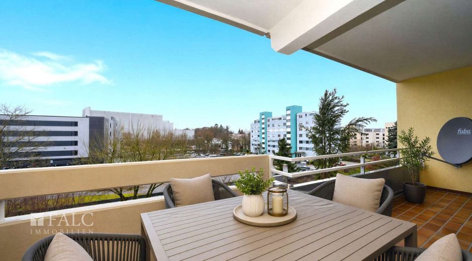 Tolle 3-Zimmer-Wohnung im Herzen von Heilbronn! Mit Aufzug, Balkon und Stellplatz! - FALC Immobilien – Großzügiger Balkon