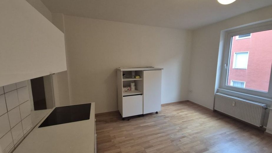 Vivere in tranquillità tra l'università, Barbarossaplatz e Volksgarten - vuoto (A385os) – Blick von Zimmer 2 Richtung Küche