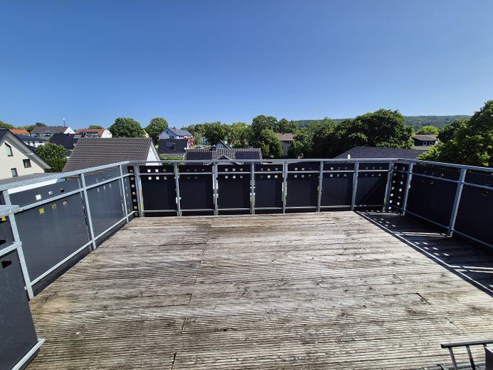 Charmante, generöse Dachgeschosswohnung in Herford 160 qm + 60 qm – Dachterrasse