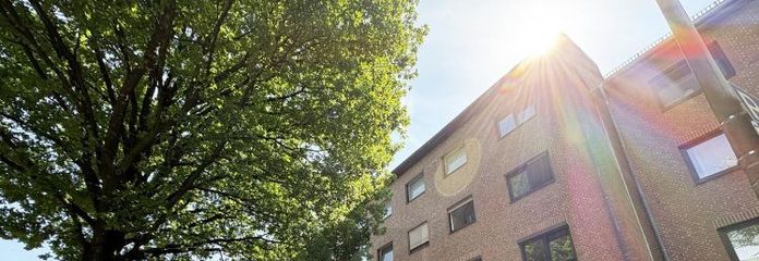 CITYPERLE MIT BLICK INS GRÜNE