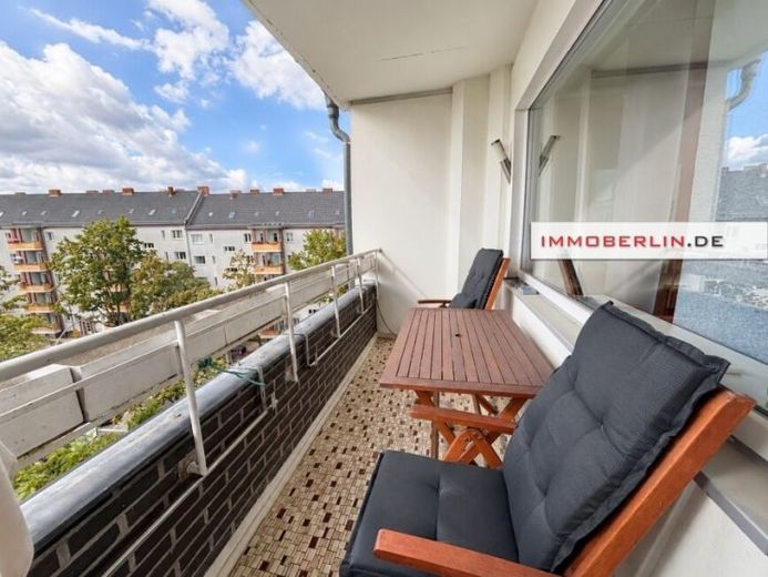IMMOBERLIN.DE - Luminoso e accogliente! Appartamento con loggia esposta a sud e ascensore vicino al Tempelhofer Feld – Foto 1