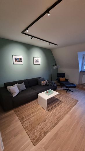 Wohnung mit Burgblick +++ Küche+Quooker+Leuchten+Kleiderschrank – Foto 3