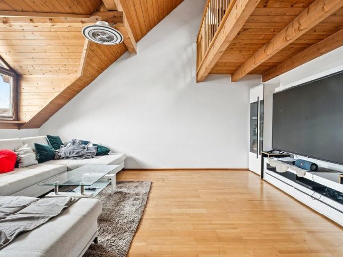 Ihr neues Zuhause unter dem Dach – Licht, Charme und Wohlfühlatmosphäre – Foto 1