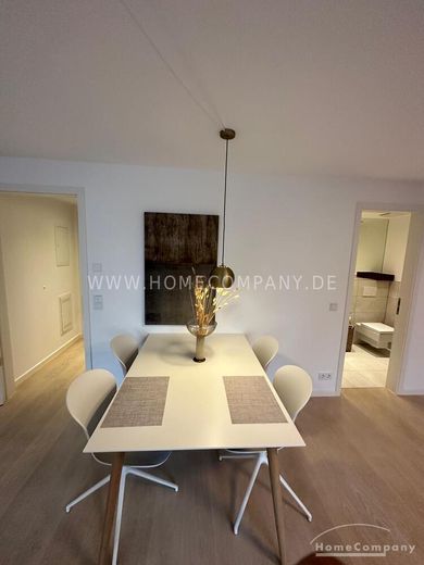 Hochwertig möbliertes 1-Zimmer-Apartment in Neuhausen – 98128bb7e142575fc81a7581ed8730d9abaf9596.jpg