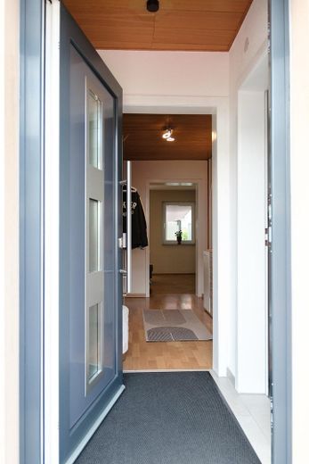 Gemütliches & bezugsfertiges Reihenmittelhaus in ruhiger, zentraler Lage von Senden Ay – Eingangsbereich