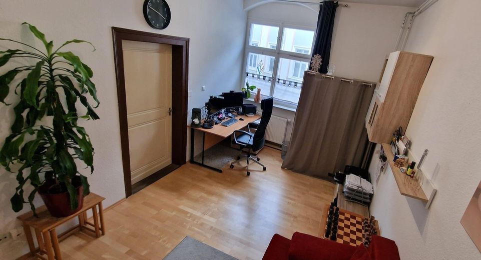 Schlafzimmer mit Stadtblick