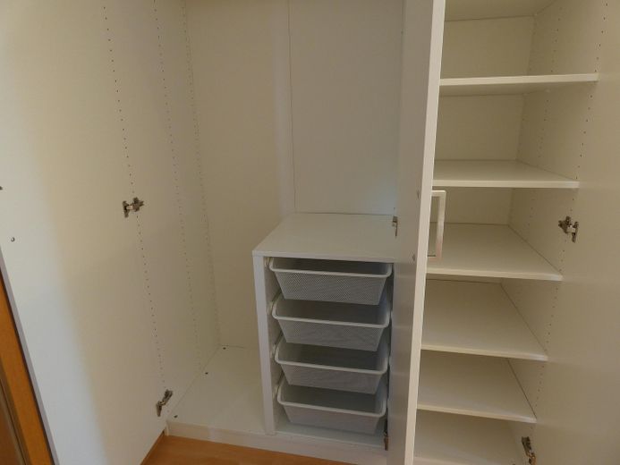 Kleiderschrank