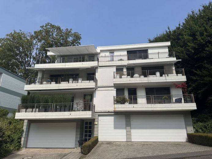 Exklusives Penthouse in Düsseldorf-Unterbach zur Miete – Photo 1
