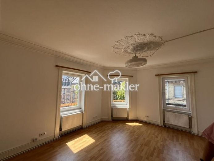 Charming 4-room apartment with kitchen and bathroom and a new fitted kitchen – Photo 2