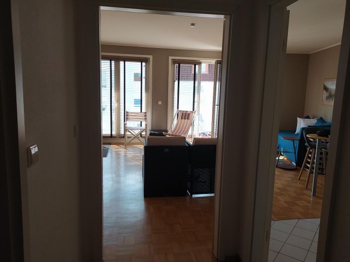 Appartement libre à Bahrenfeld avec ascenseur et grand balcon orienté sud-ouest – Flurblick_1