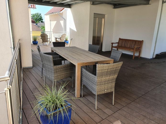 Sehr schöne 2-Zimmer-Wohnung mit Balkon im Herzen von Hofgeismar – Gemeinschaftsterrasse 1. OG