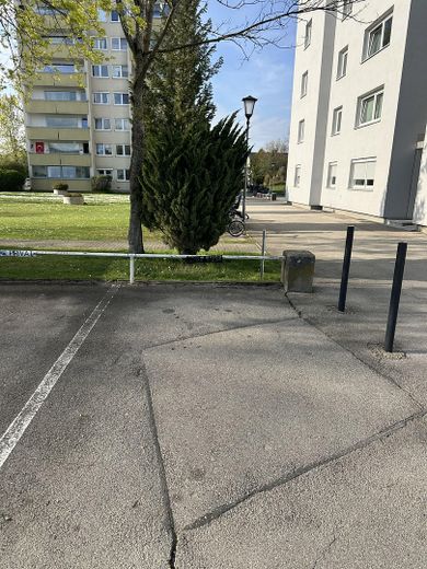 Günstige Wohnung in Putzbrunn – Außenstellplatz