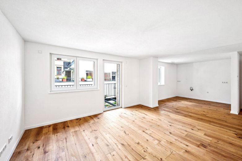 3,5-Zi.-EG-Wohnung, Erstbezug nach Kernsanierung – bis zu 45.000 € KfW-Zuschuss – Wohnzimmer