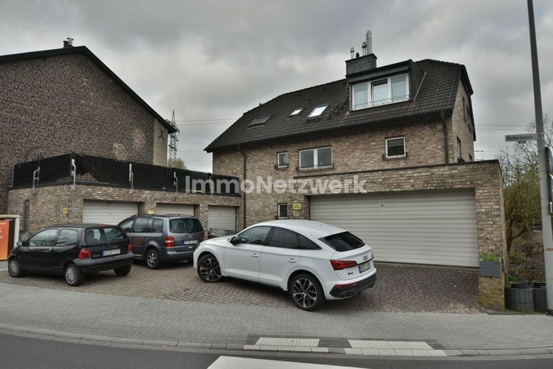 Haus &amp; Garagen