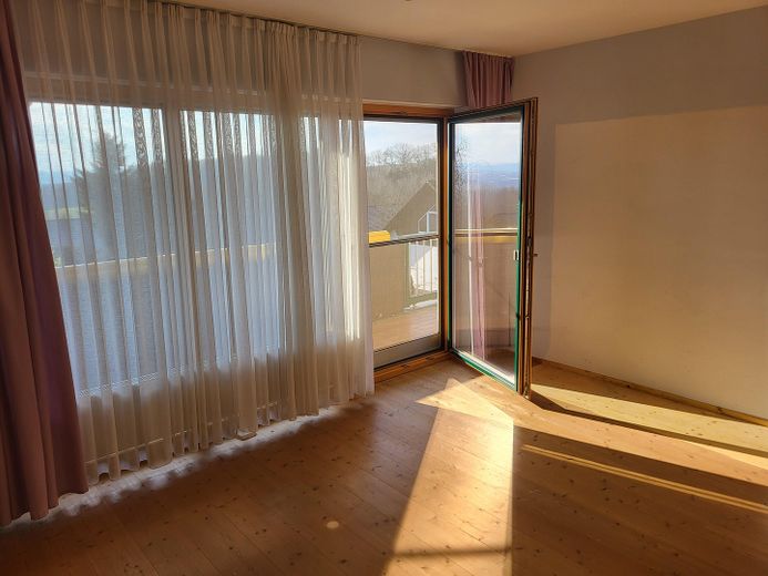 Freistehendes Einfamilienhaus in ruhiger Südhanglage mit weitem Blick über das Vilstal – Arbeitszimmer