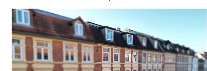 Hausansicht & Einfahrt