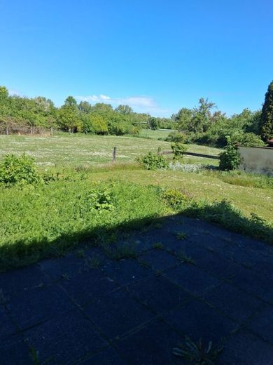 Einfamilienhaus in ruhiger Wohnlage ca.115m2 in MD-Rothensee mit
großen Grundstück zu verkaufen. – Grundstück Ansicht Nr.01