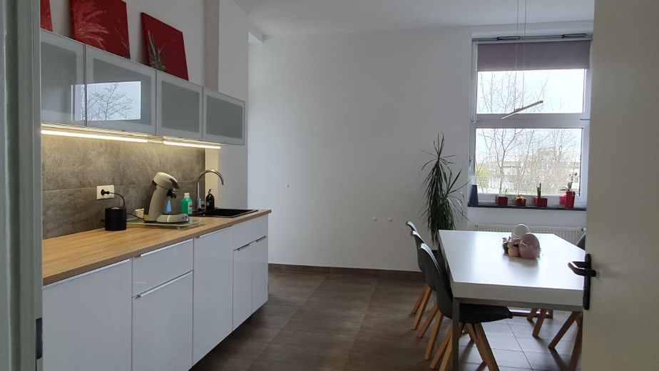 Top Büroflächen mit vielen Möglichkeiten, EUR 15,- bis 17,- pro qm warm – Küche