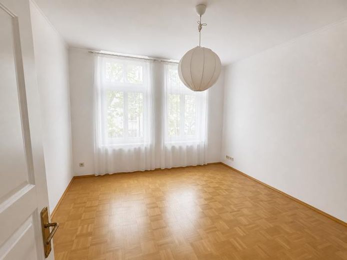 5-кімнатна квартира в старому будинку з власним садом у Ostviertel – Foto 11