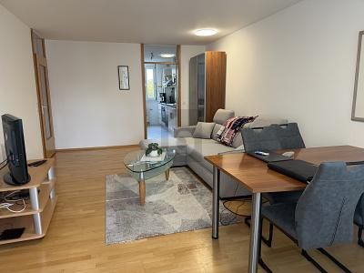 MÖBLIERTES WOHNEN MIT GROSSEM BALKON, AUFZUG