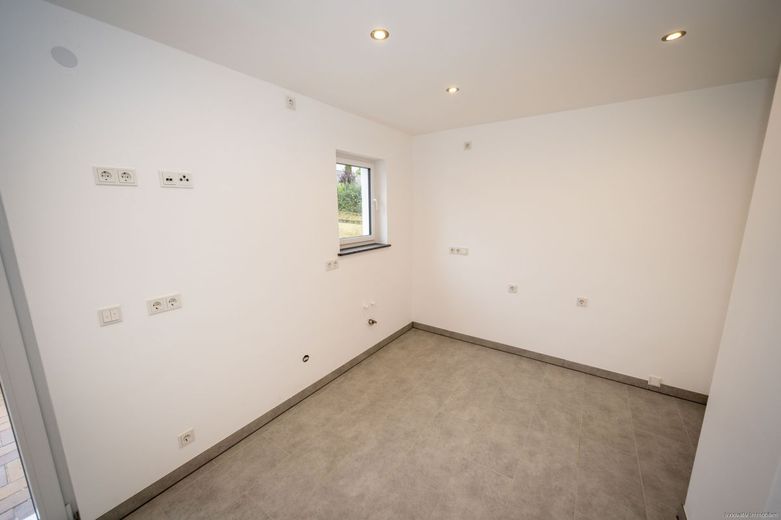 Modernisiertes Einfamilienhaus in kleiner Nebenstraße von Püttlingen – Küchenbereich Erdgeschoss