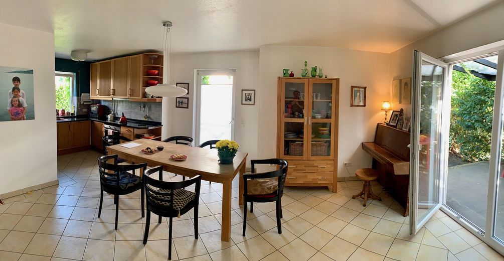 Maison mitoyenne dans une impasse calme à Francfort-Ginnheim – sans commission – Küche und Wohnbereich