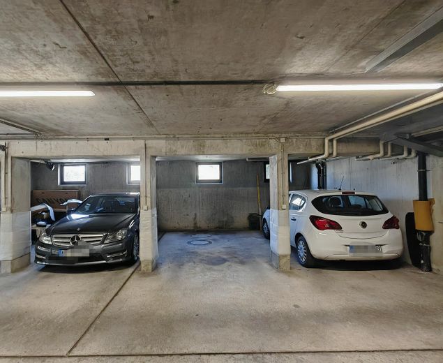 bezugsfreie und helle 3-Zi. Penthouse Wohnung in Schelmenholz – Garage Platz