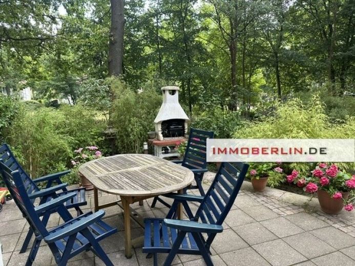 IMMOBERLIN.DE - Toplage! Großzügige Wohnung mit Südwestterrasse, Wintergarten, Kamin & Garten – Foto 1