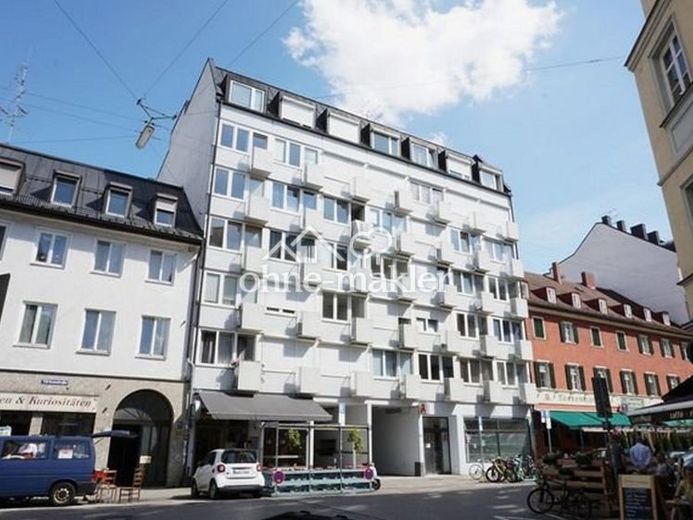 Monolocale in affitto con balcone a Maxvorstadt – Foto 1