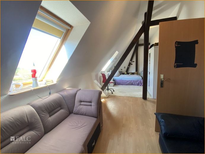 Neue Heizung + 9 kWp PV-Anlage im Zweigenerationenhaus!! – Kinderzimmer