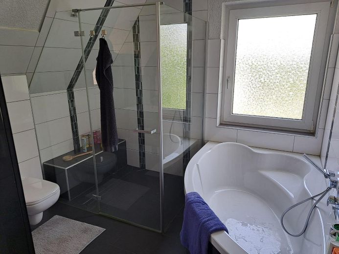 Badezimmer 1.OG
