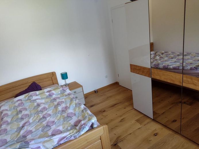 Familienfreundlicher Bungalow mit modernisiertem Wohnbereich und viel Platz im Untergeschoss – Gästezimmer