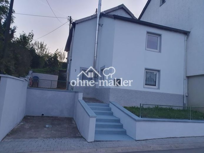 Haus in Waxweiler – Foto 1