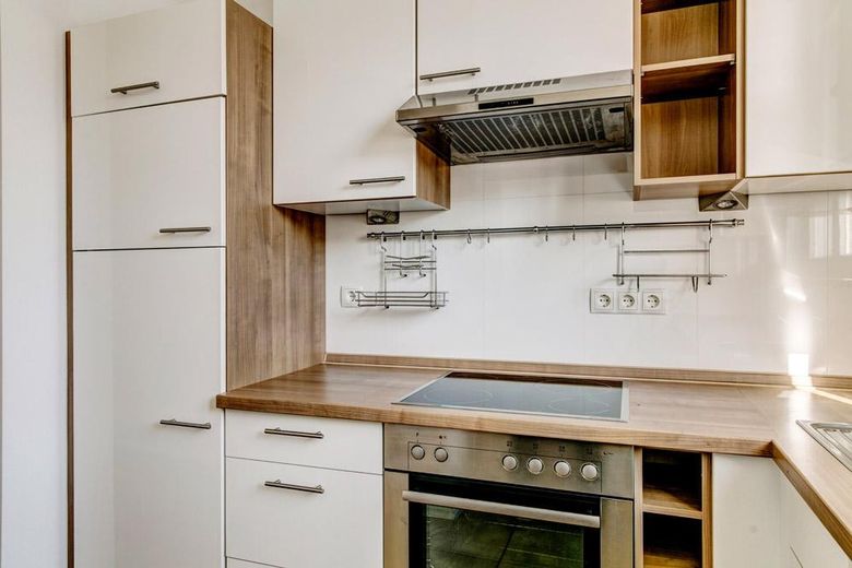 Lichtdurchflutete Penthouse-Wohnung mit Dachterrasse unweit der Münchener City – Küche