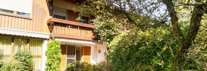 DHH - Freilassing में आपका नया घर – लगभग 159 m² रहने की जगह, सुंदर बगीचा और भरपूर स्थान