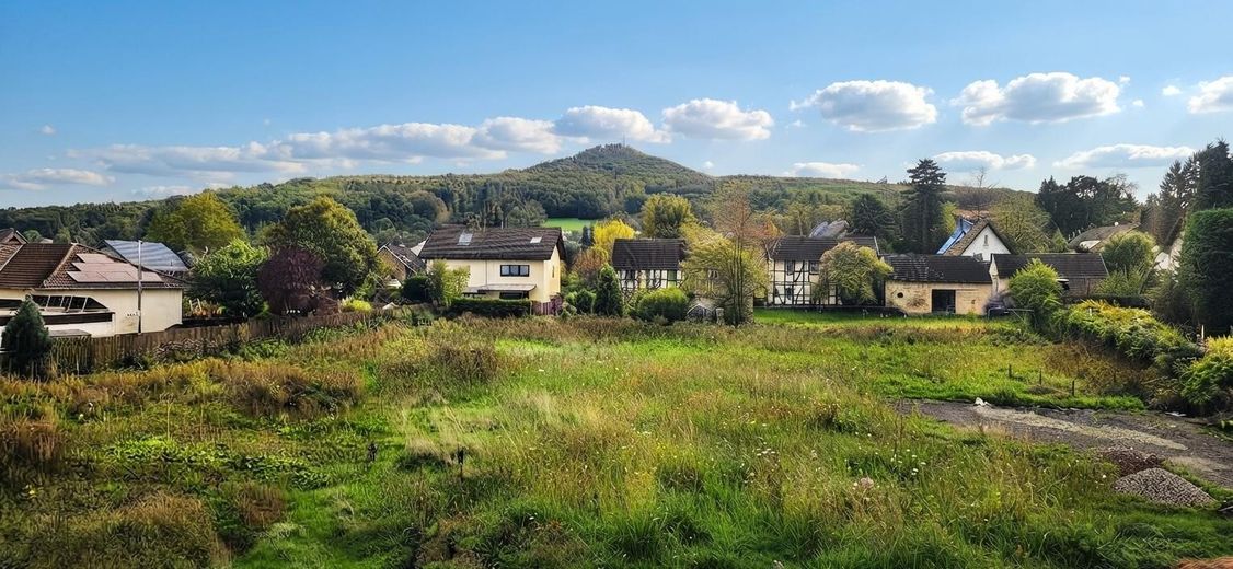 Moderne en energiezuinige nieuwbouw-eengezinswoning in Königswinter – Grundstück